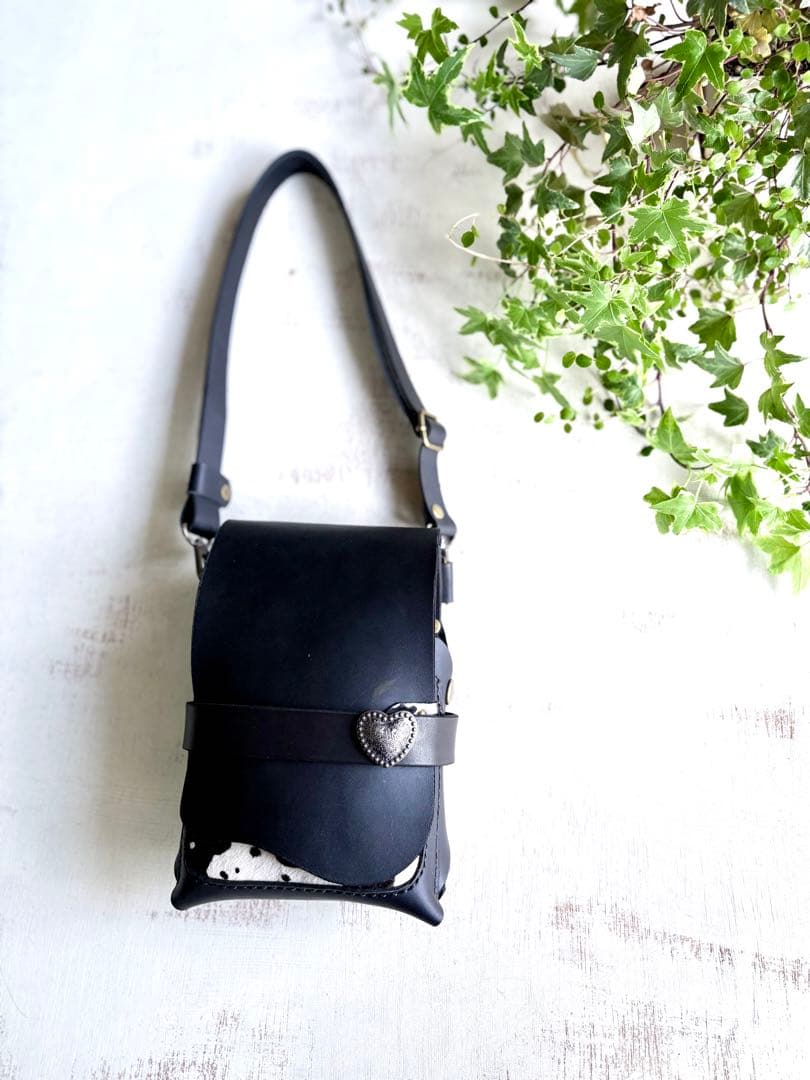 牛革ブラック ハラコカウの蓋付き大容量シザーケース - メルカリ