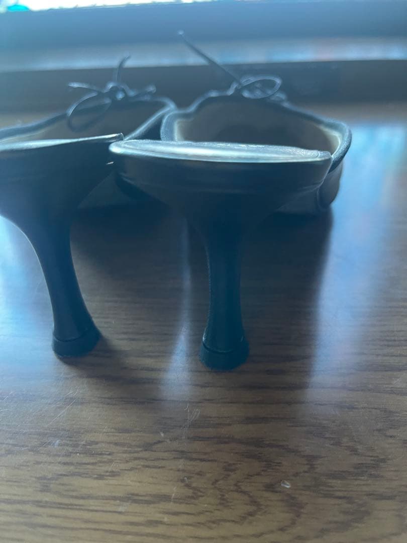 CHANEL ブラック ポインテッドトゥミュール 38.5C