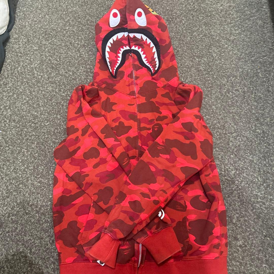 A Bathing Ape レッド迷彩 シャークパーカー M - メルカリ