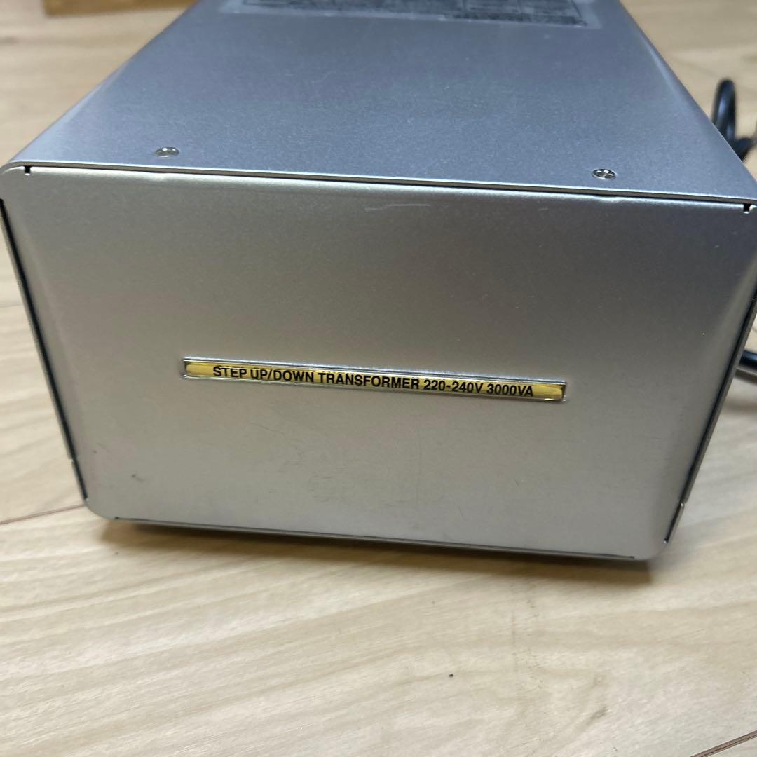 カシムラKashimura TTS-119C 国内海外電圧切替変圧器　3000W 日本メーカー カシムラ製 海外用変圧器 3000VA TTS-119C - メルカリ