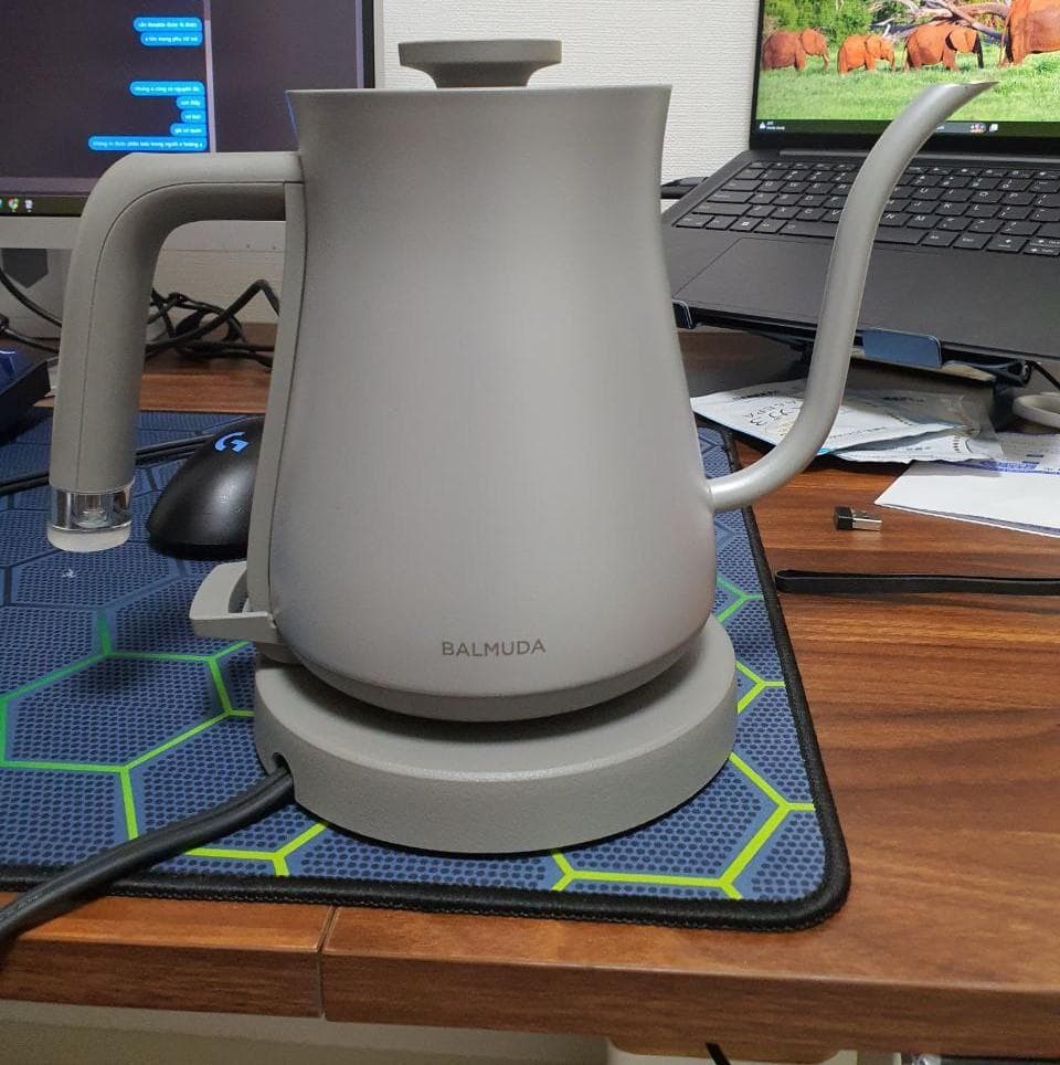 バルミューダ ザ・ポット｜電気ケトル シルバー - メルカリ