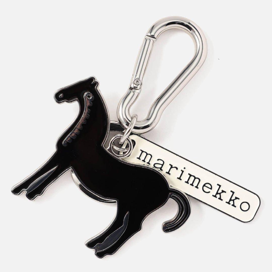 マリメッコ marimekko ムスタタンマ キーチェーン 馬 午 キーホルダー