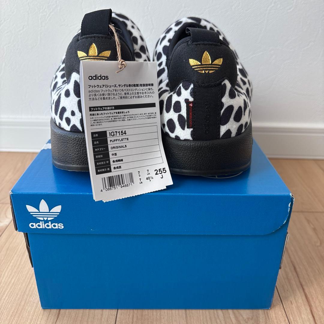 adidas PUFFYLETTE スリッポン ダルメシアン柄 仲里依紗 re. - メルカリ