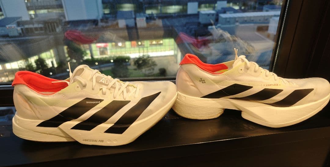 s*n様 【27.0cm※走行距離54km】adidas アディゼロ アディオス