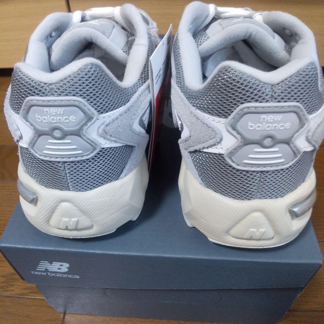 New Balance 725 グレーML725AA 24.5cm