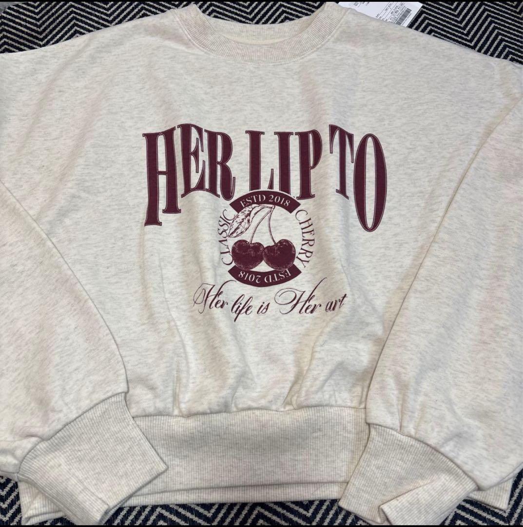新品 Classic Cherry Sweatshirt herlipto - メルカリ