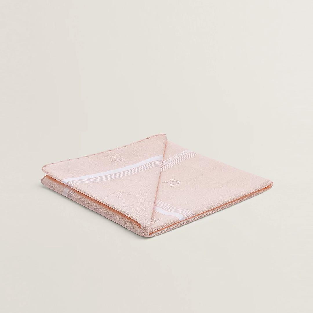 HERMES ハンカチーフ ジャカード 《Hレリーフ》