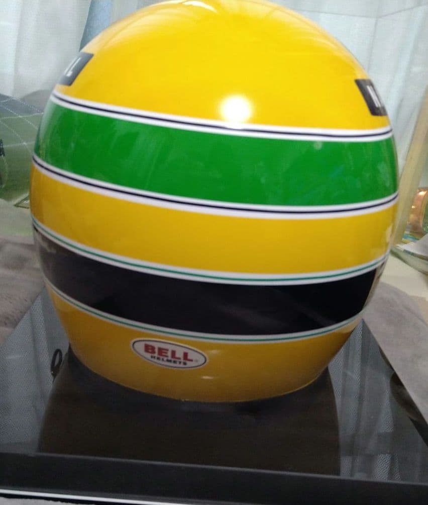 レア】限定250個 BELL アイルトン・セナ 直筆サイン ヘルメット - メルカリ