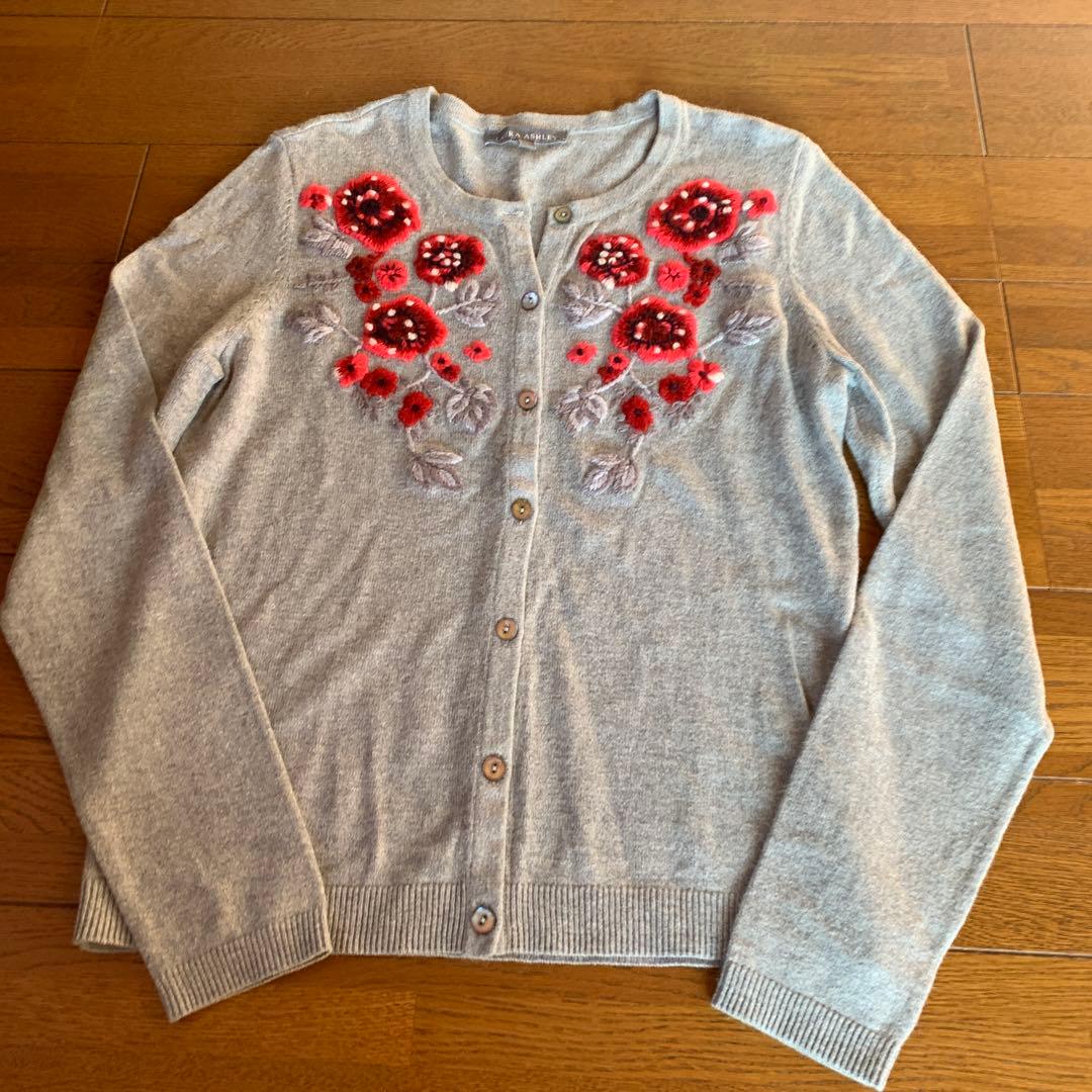 ローラアシュレイ カーディガン 花刺繍 - メルカリ