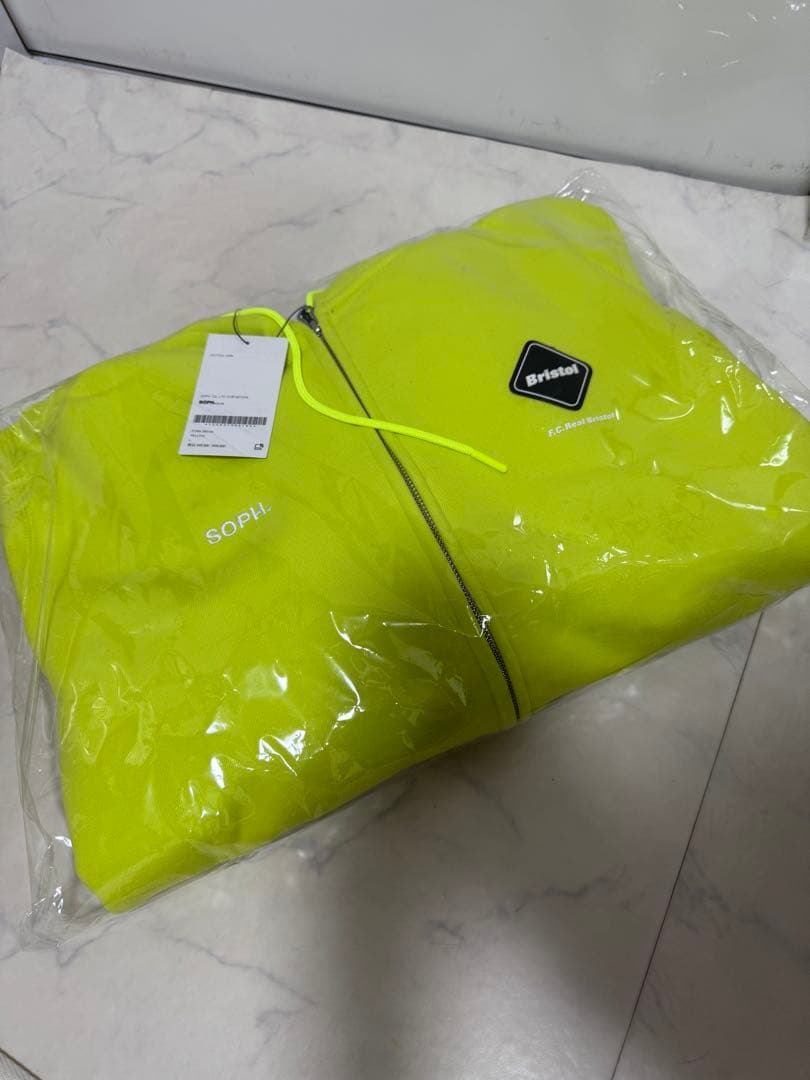 トップス F.C.Real Bristol