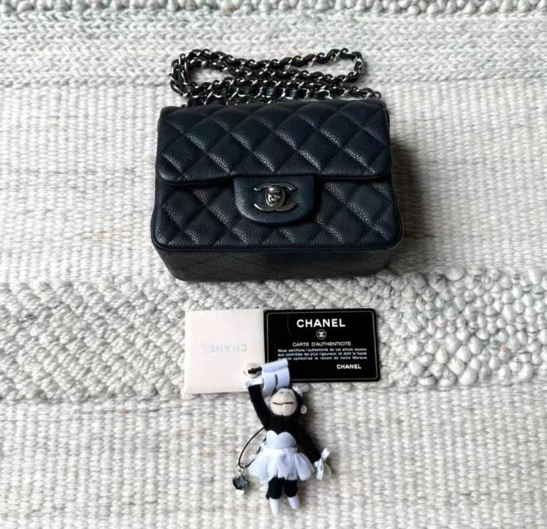 ブラック キルティング ショルダーバッグ BOX付 - メルカリ