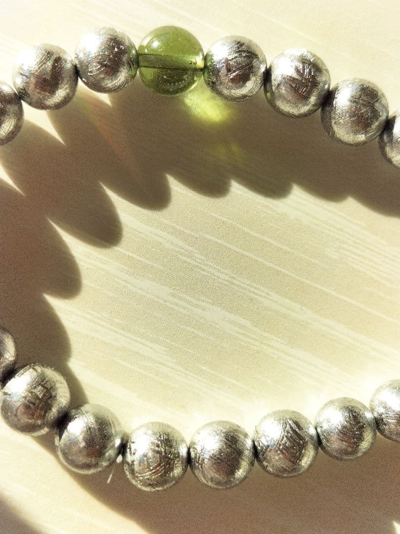 ギベオン隕石 7〜7.2mm(一粒モルダバイト)ブレスレット