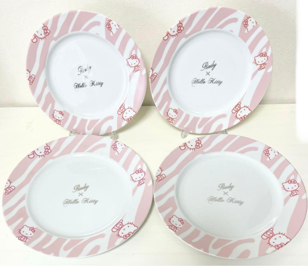 N【激レア廃盤品】Rady✖️ハローキティお皿セットとオーバーシャツホワイト ハローキティ サンリオ 日焼けキティ HELLO KITTY T-SHIRTS 雑貨 沖縄