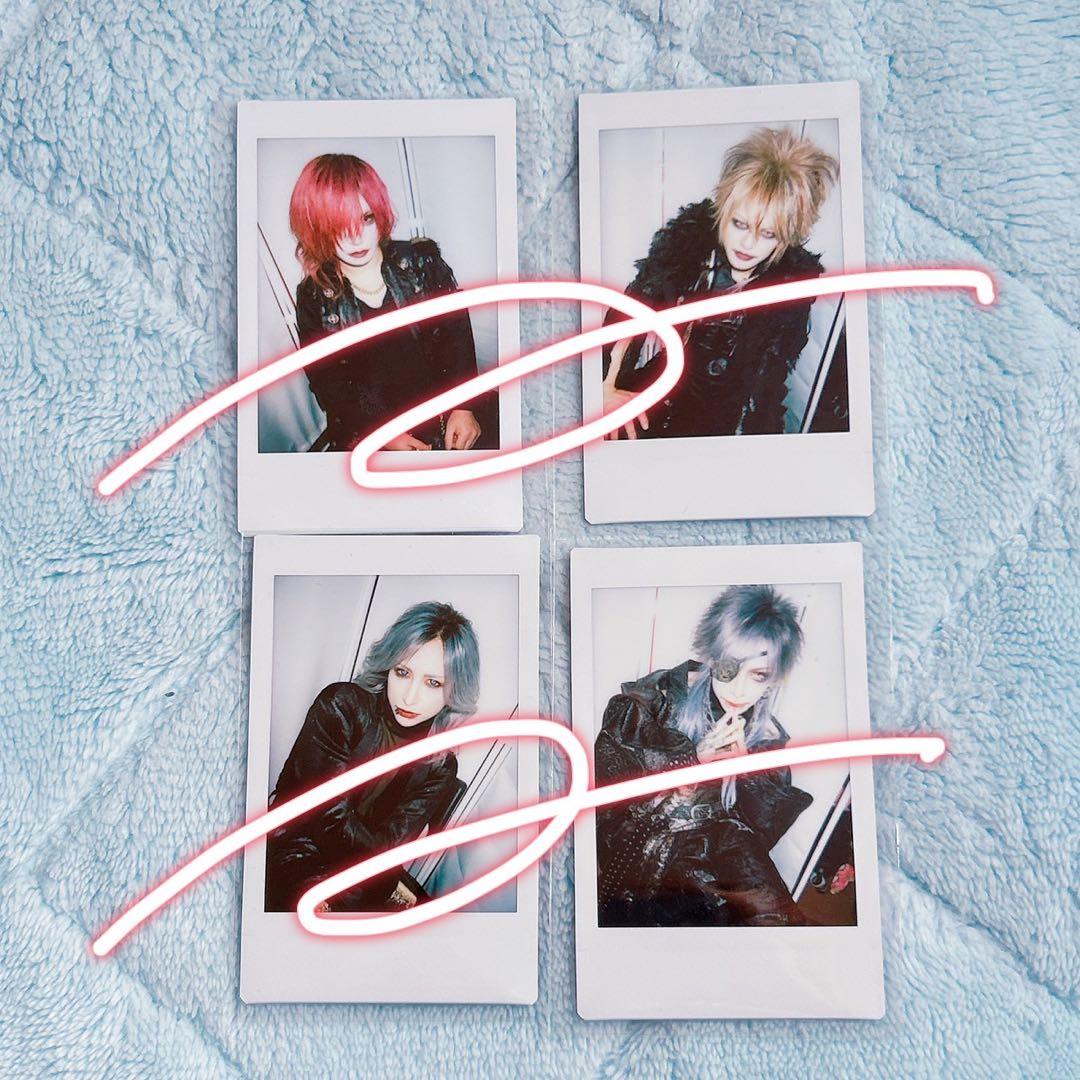 Azavana チェキ① - メルカリ