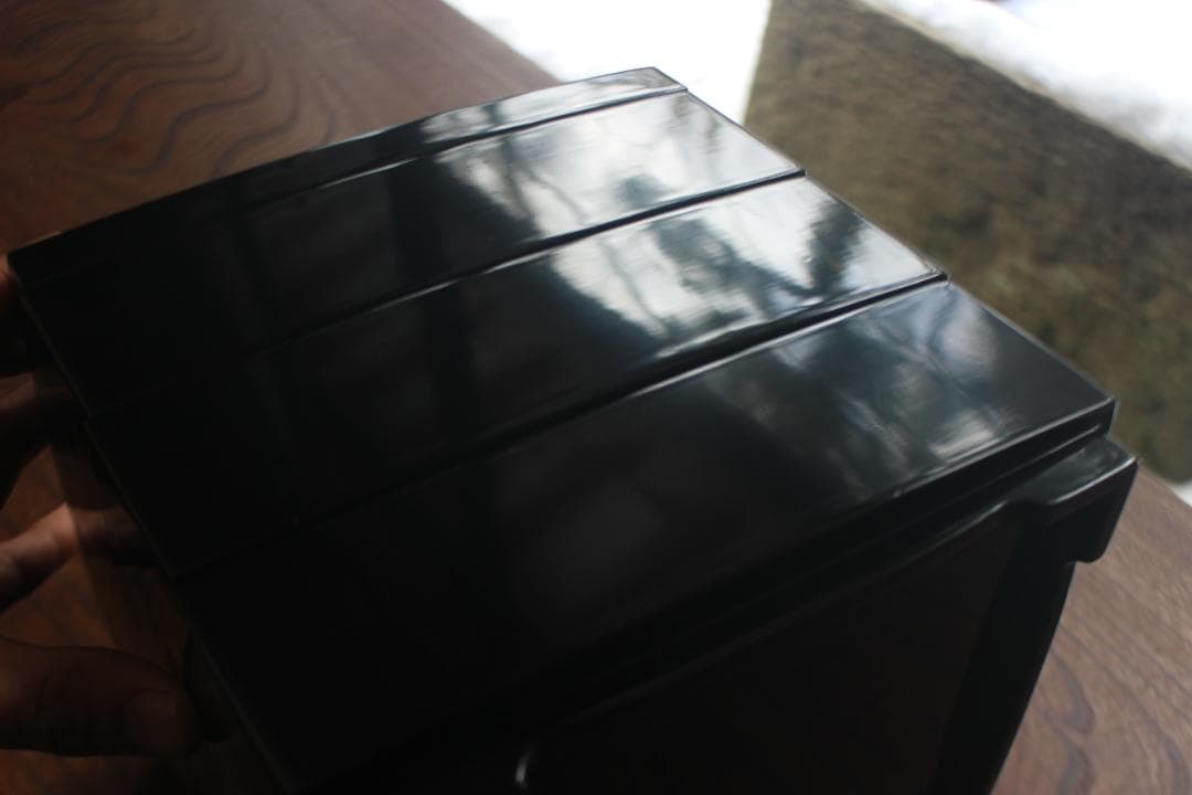 デッドストック！上質内朱黒漆に優美な紅白梅蒔絵の映える三