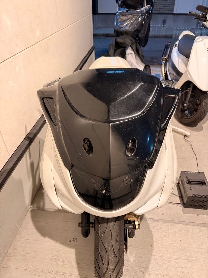 た*ご様 超希少!! トップモスト フロントマスク SG03j マジェスティC 楽天市場】マジェスティー250/C フロントマスク A 白 SG03J TSH YAMAHA