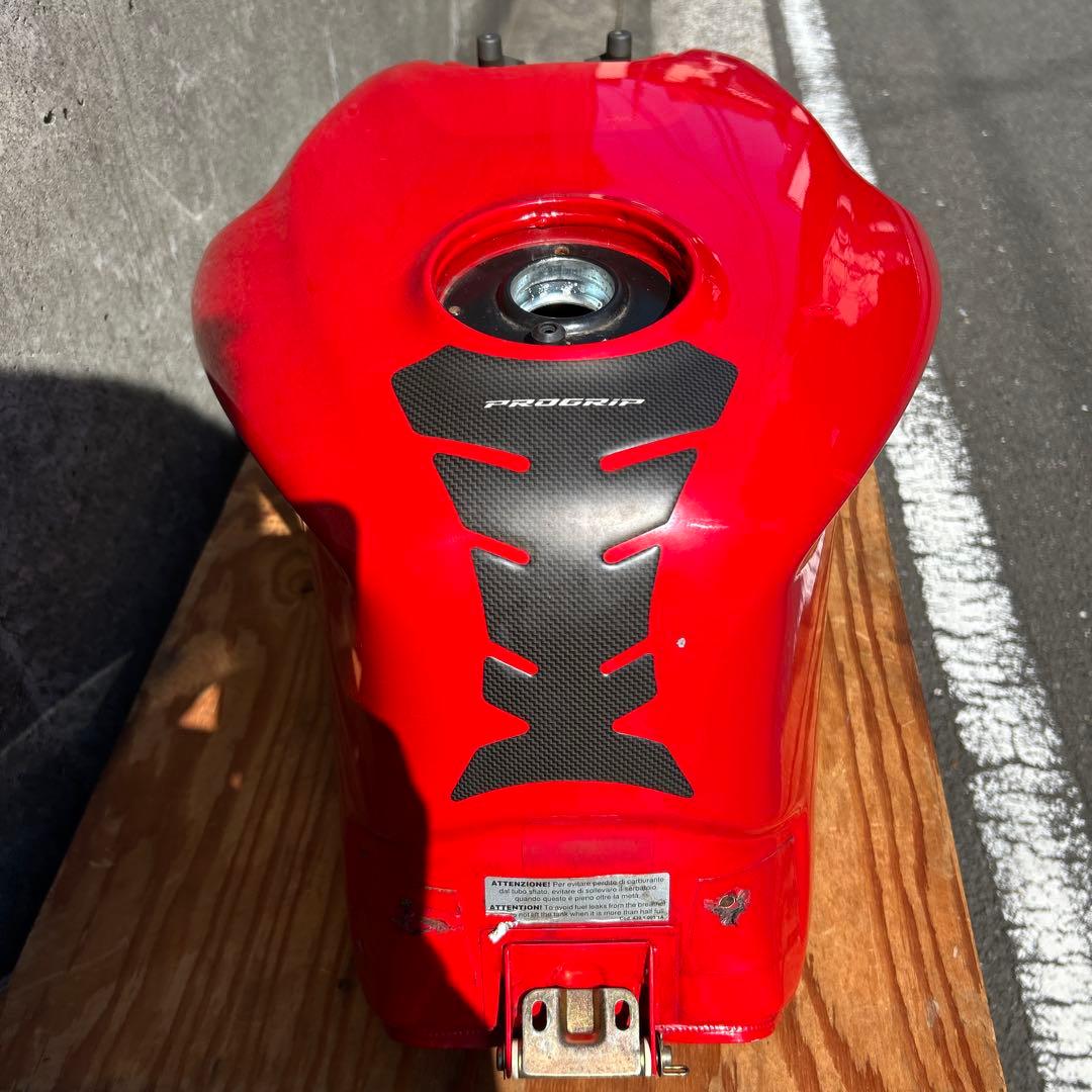 k*y様 ドゥカティ ST2 ガソリンタンク - メルカリ