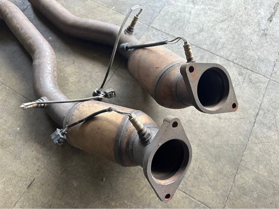 ダッジ　チャージャー　6.1L SRT8 純正触媒　キャタライザー　マフラー