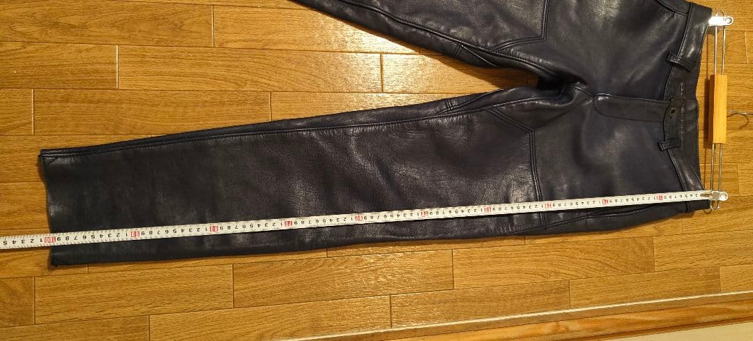 年始限定値下げ! BRUNABOINNE レザー パンツ ネイビー - メルカリ