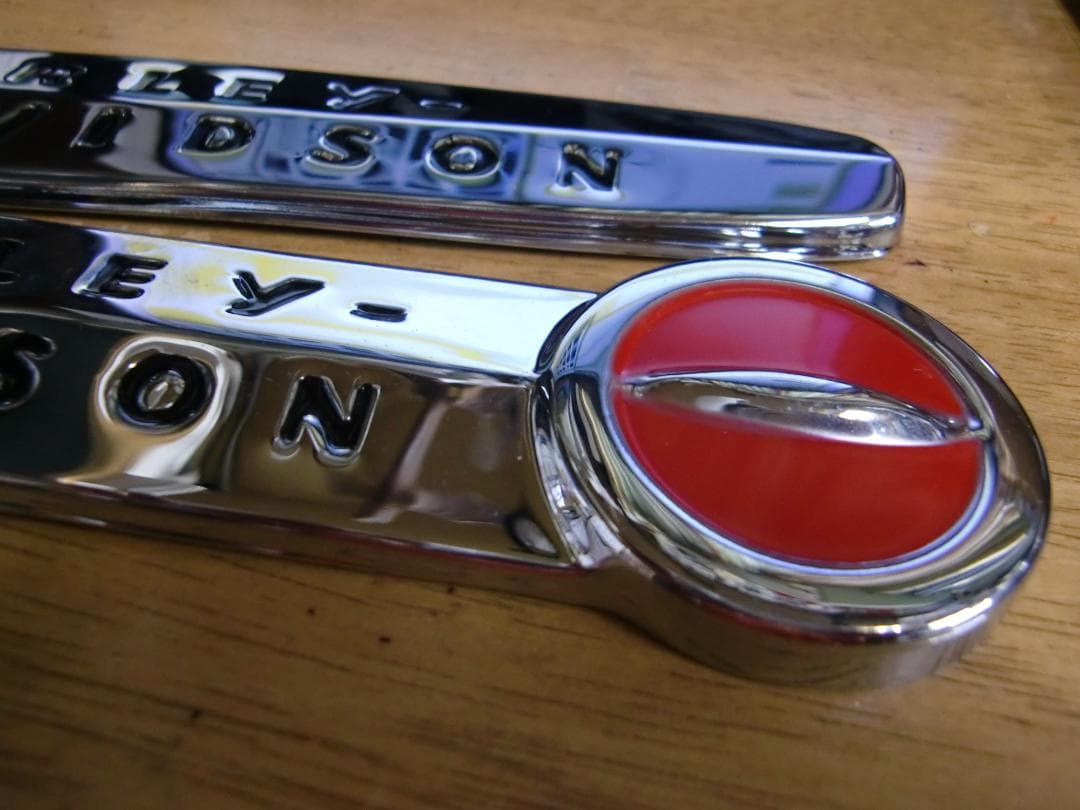 61769-47T（ハーレー純正 タンクエンブレム 47年～50年 FL - メルカリ