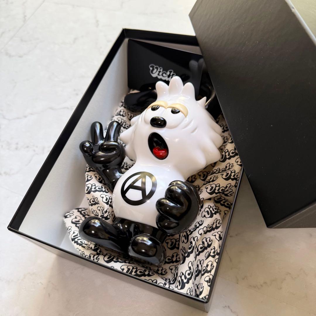 新品 VERDY vick フィギュア Verdy x Bounty Hunter for NTWRK's Unboxed Festival - Vinyl Pulse