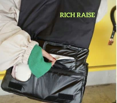 新品未使用】完売品 リッチレイズ マザーズバッグ ブラック - メルカリ