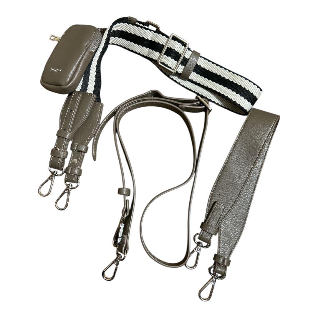 極美品】nouer ヌエール ボトムエンボスロゴバッグ ショルダーバッグ