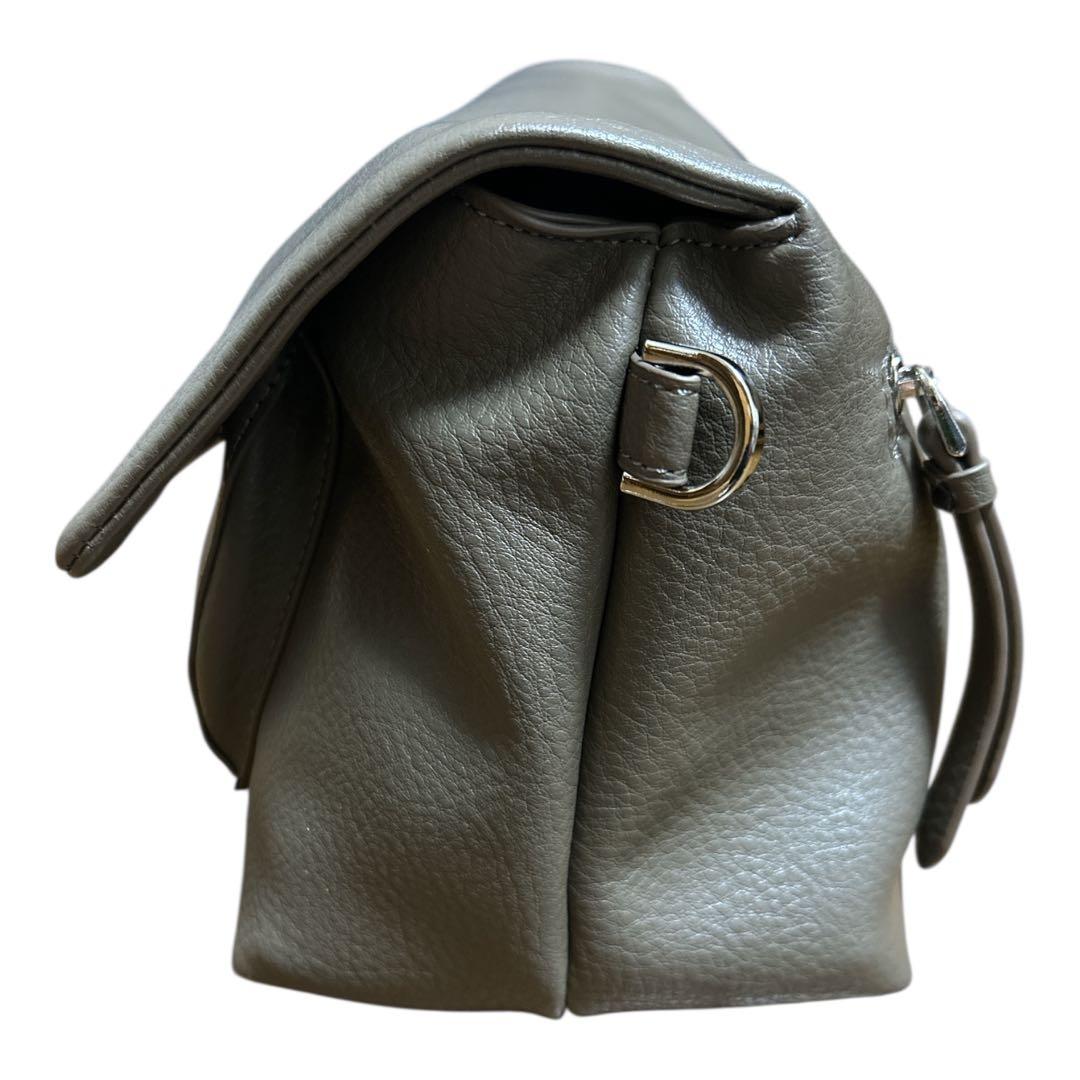 極美品】nouer ヌエール ボトムエンボスロゴバッグ ショルダーバッグ