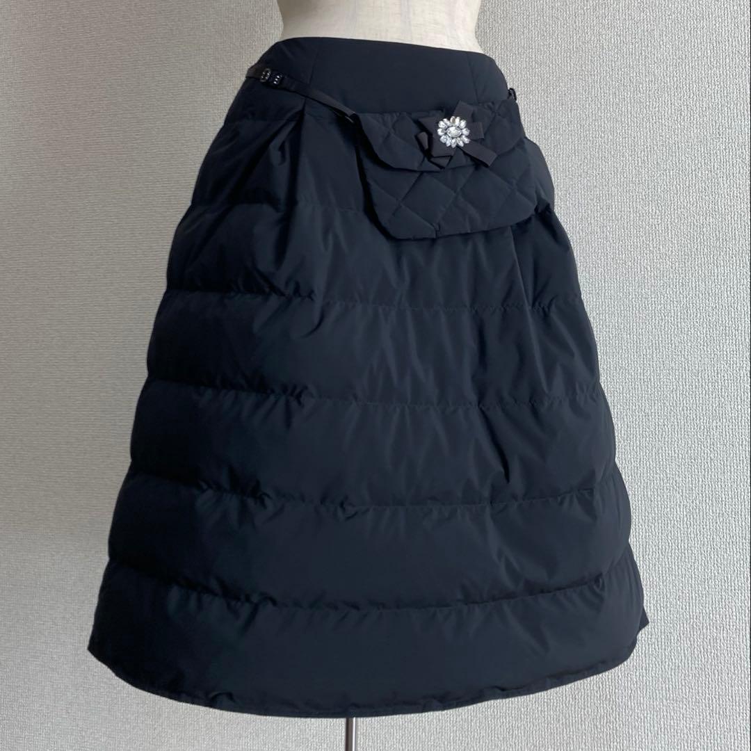 2.8万♡超美品♡ エムズグレイシー カタログ掲載 ダウンスカート 40 黒 2.8万♡超美品♡ エムズグレイシー カタログ掲載 ダウンスカート 40 黒