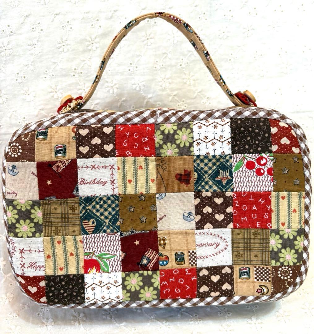 カントリー mimi&pinkle ミミ&ピンクル パッチワークバニティポーチ