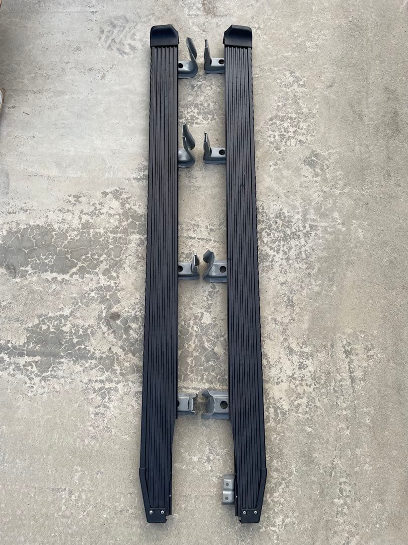 ランクル70再再販 GDJ76W 純正 サイドステップ - メルカリ