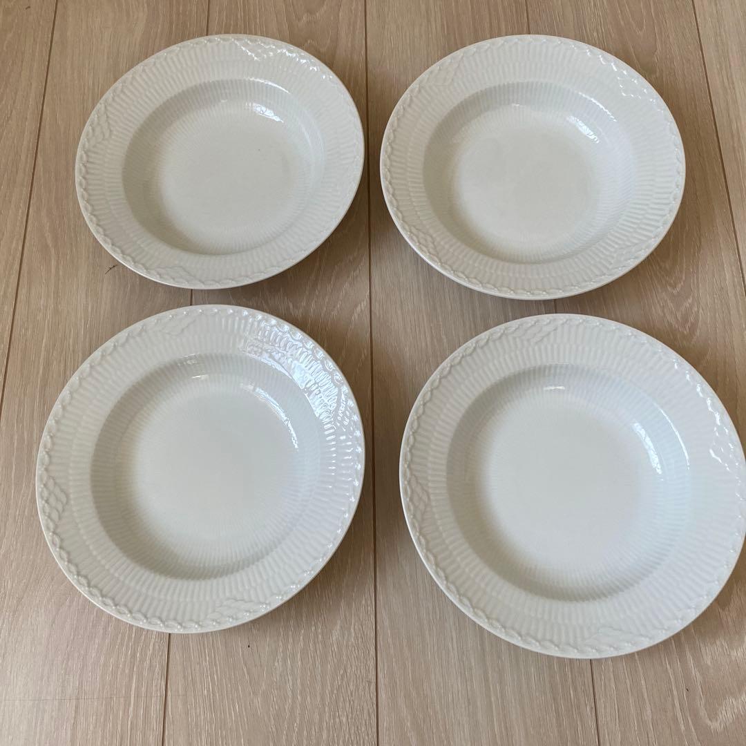 ロイヤルコペンハーゲン　ホワイトフルーテッド ハーフレース ディーププレート ホワイトフルーテッド ハーフレース ディープ プレート 21cm|ロイヤル