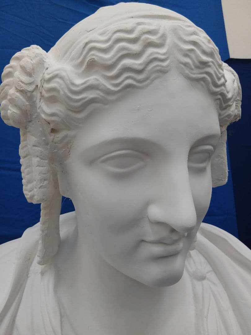 パシャント胸像。石膏像高さ(80cm) 🎈