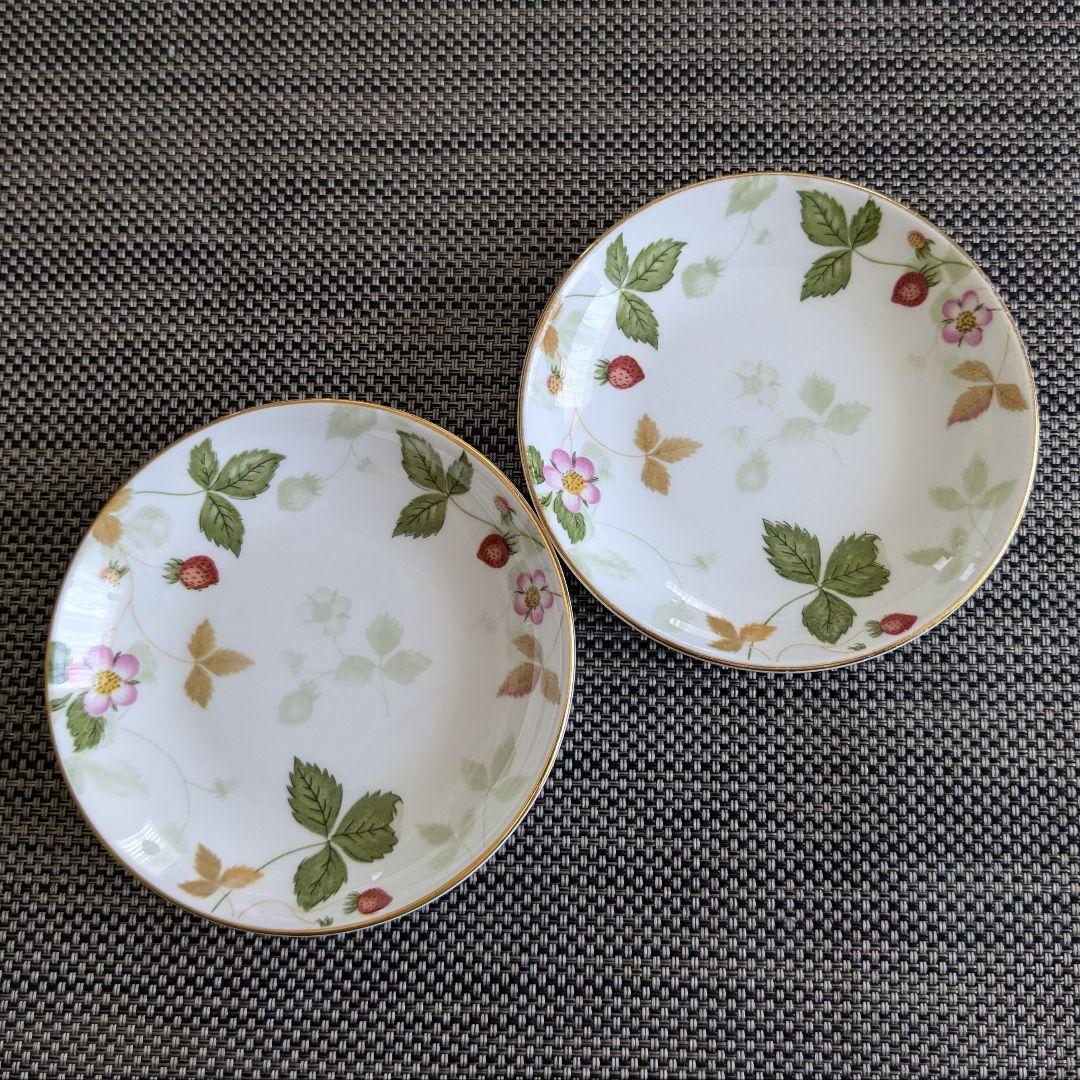 WEDGWOOD WILD STRAWBERRY プチトレイ 2枚セット - メルカリ