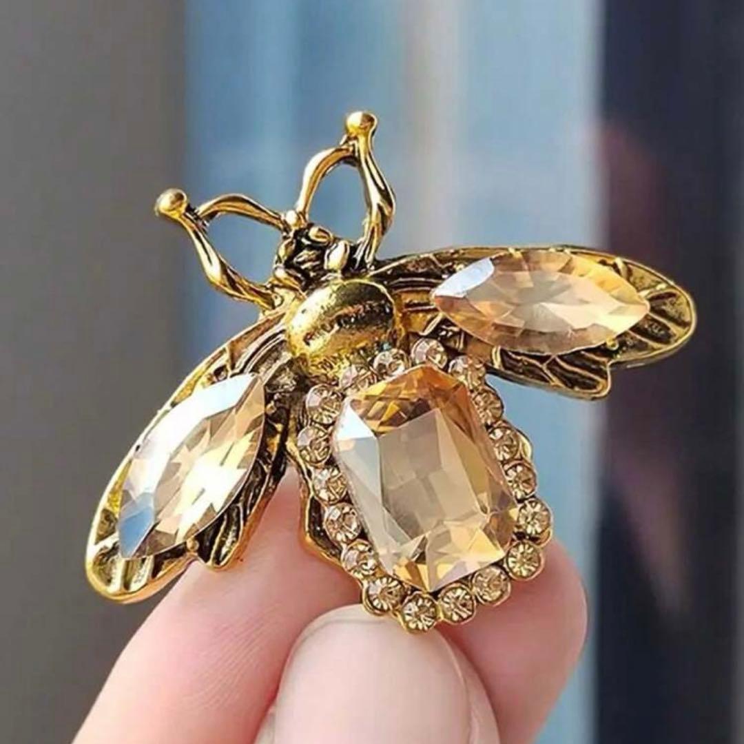 蜂 ブローチ ビジュー アンティーク ゴールド ラペル ピン 大粒