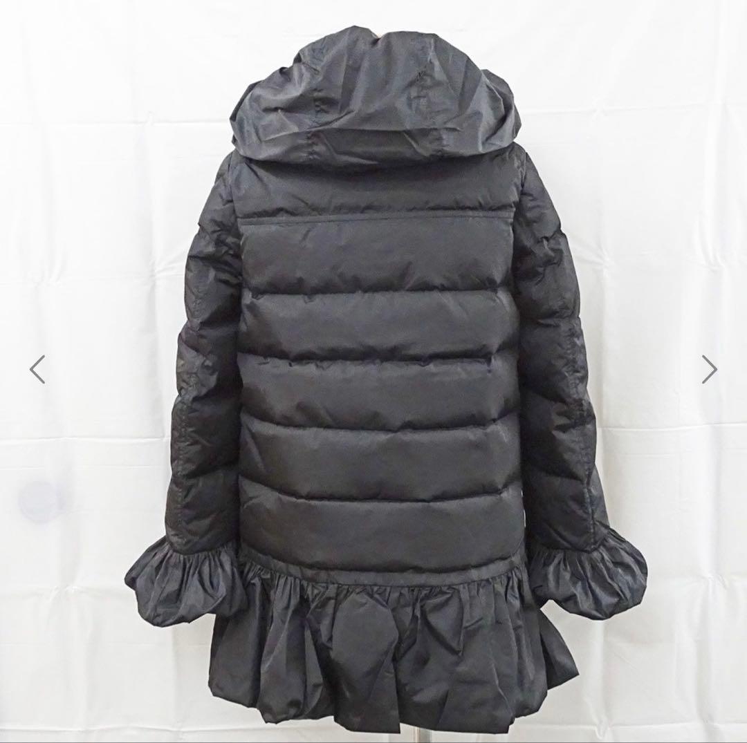 モンクレールフリル付きブラックダウンジャケット - メルカリ