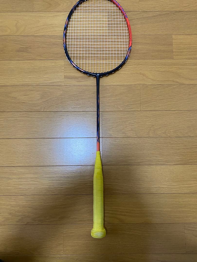 アストロクス77pro 4ug6 ヨネックス アストロクス77プロ AX77-P (バドミントンラケット) 価格