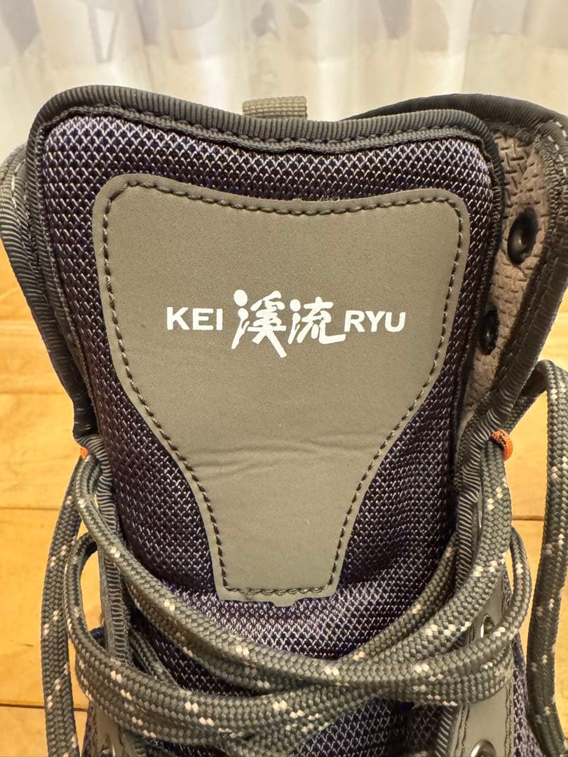 ウェーディングシューズCaravan 渓流 KR3XF 25.0EEE - メルカリ