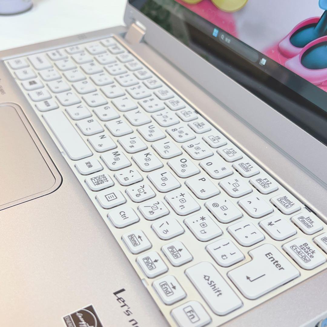 美品、タッチパネル、高速SSD、コアi5、8G、イラレ&オフィス2021が