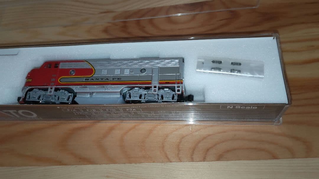 KATO EMD F7A SANTA FE塗装 [品番:176-2121]