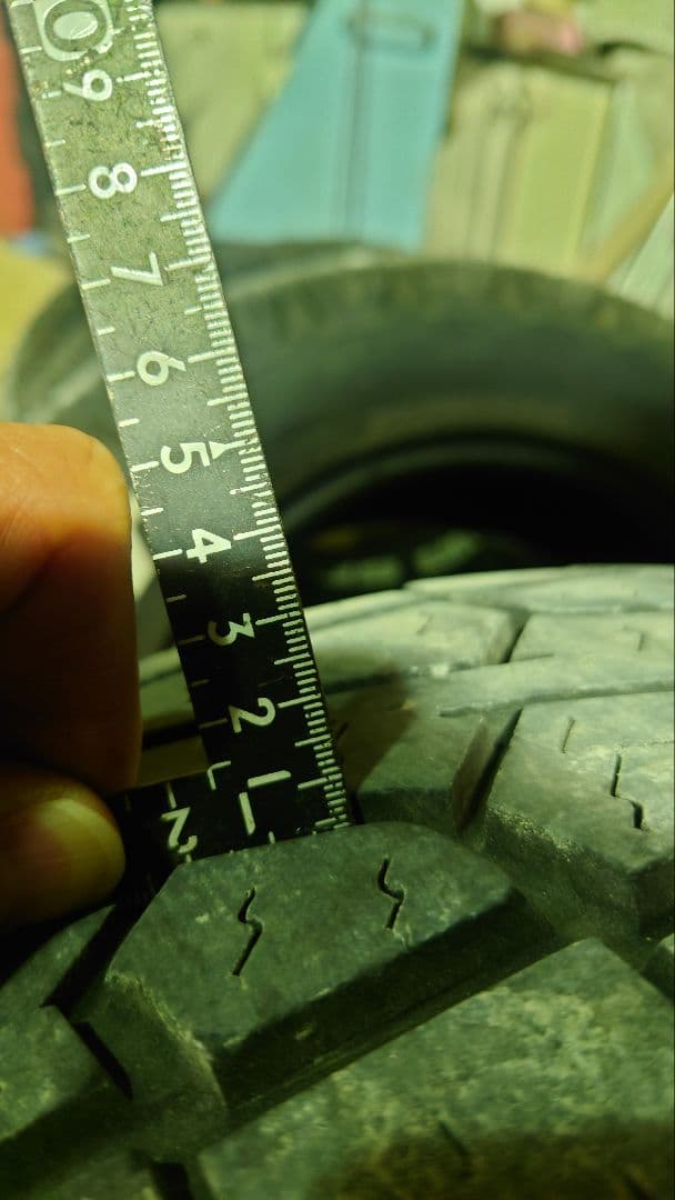 モンスター　215/70/r16　2本①