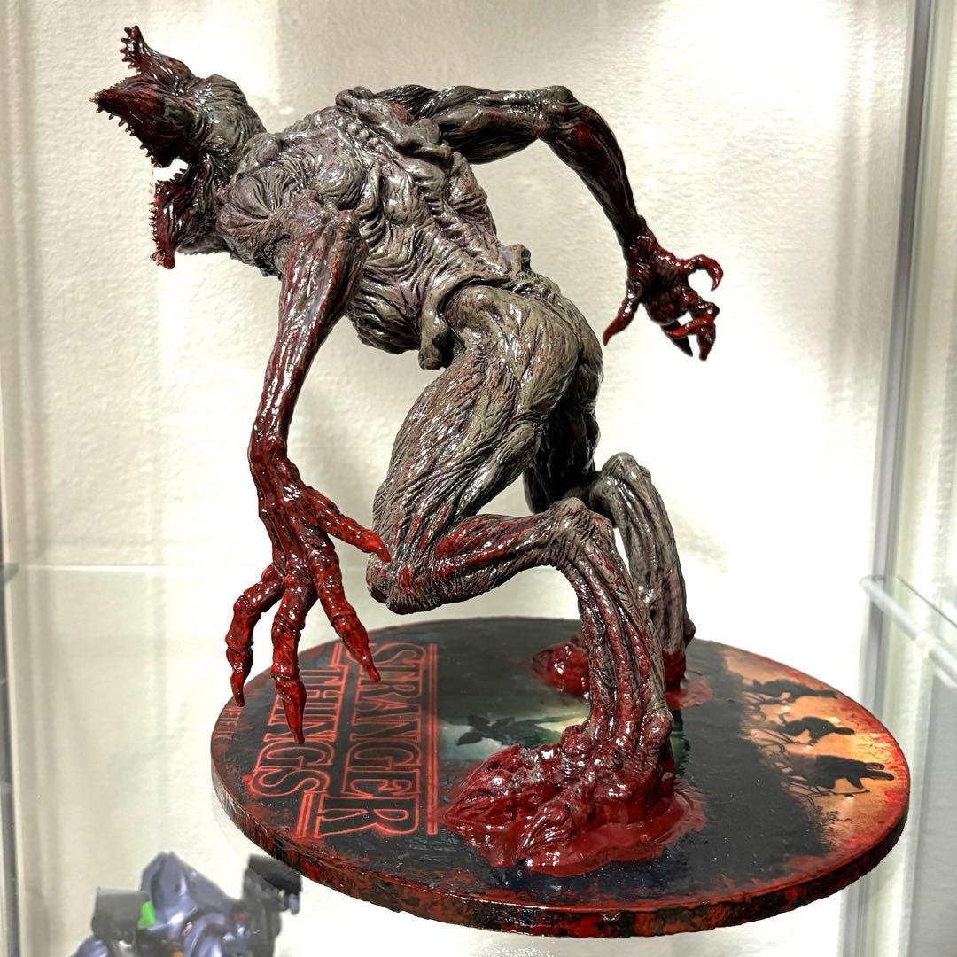 ストレンジャー・シングス デモゴルゴン フィギュア スタチュー 一番