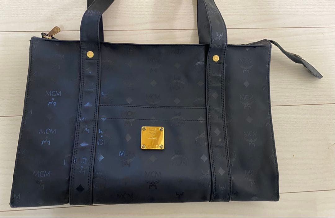 美品⭐︎MCM エムシーエム　 トートバック 　総柄ロゴ　ブラック　値下げ交渉⭕️ MSGM（エムエスジーエム） トートバッグ 「New」MSGM マルチ