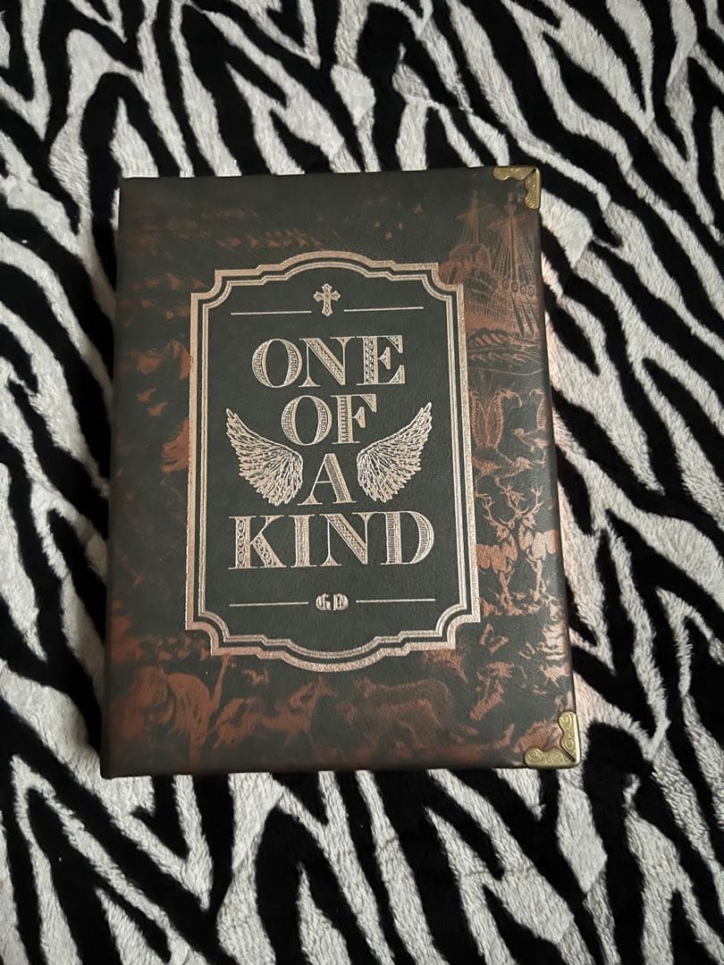 G-DRAGON ONE OF A KIND 限定版 ブロンズ - メルカリ