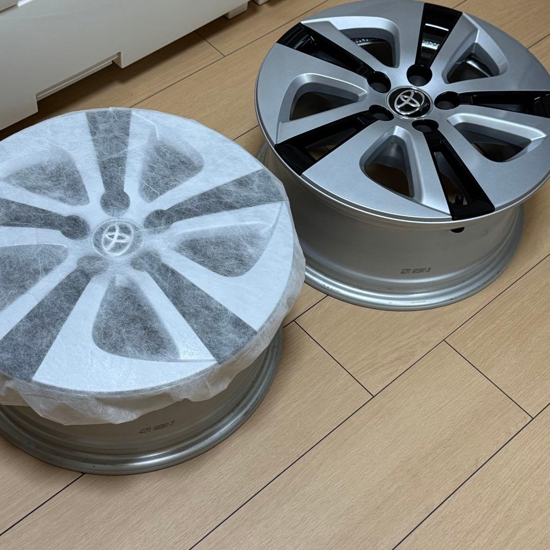 新品未使用】トヨタプリウス50系純正ホイール+ホイールカバー付き15