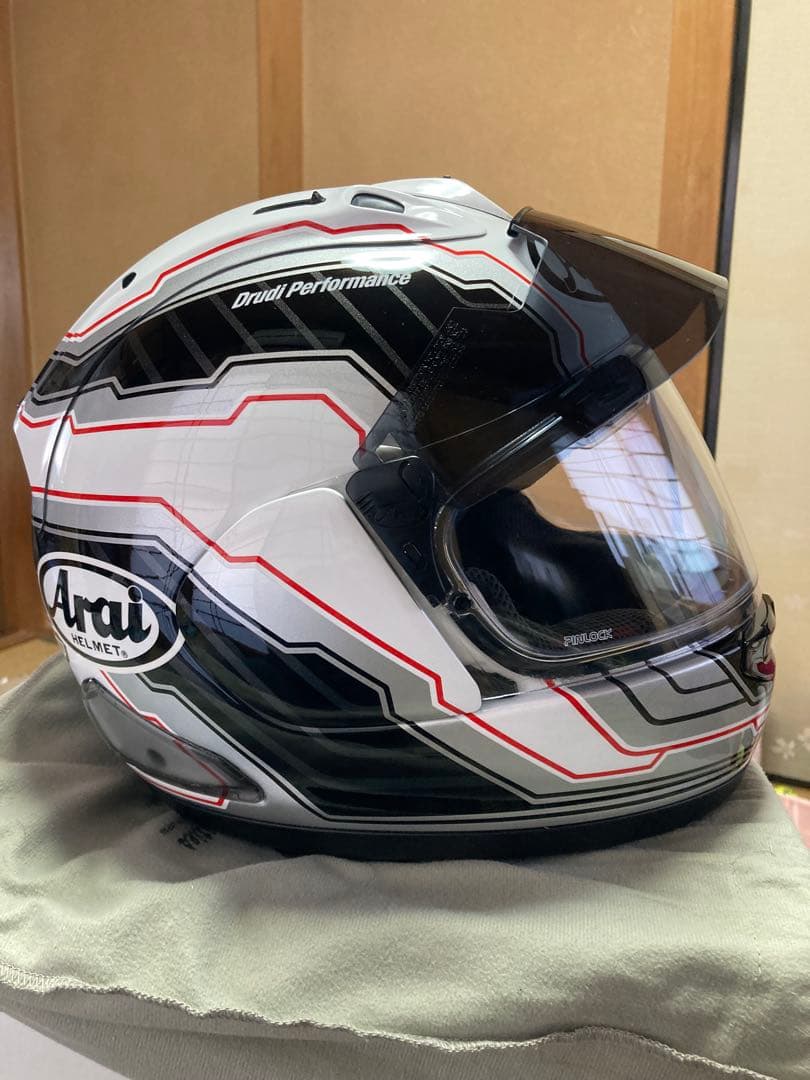 Arai RX-7X レジェンドレプリカマモラ白　57.58CM