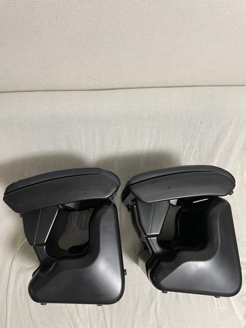 トヨタ純正オットマン2個セット】ノア／ヴォクシー／エスクゥイア用