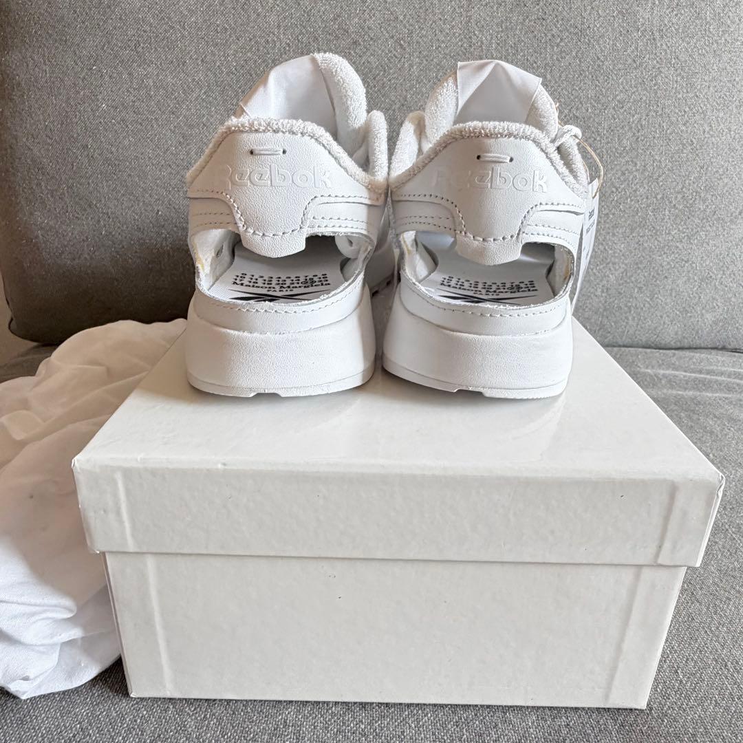 新品】メゾンマルジェラ×リーボックホワイトクラシックレザー24cm/US6