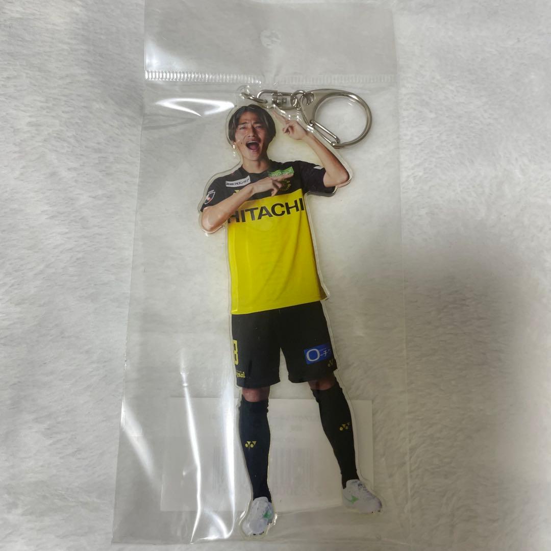 柏レイソル 小泉佳穂 アクリルキーホルダー - メルカリ