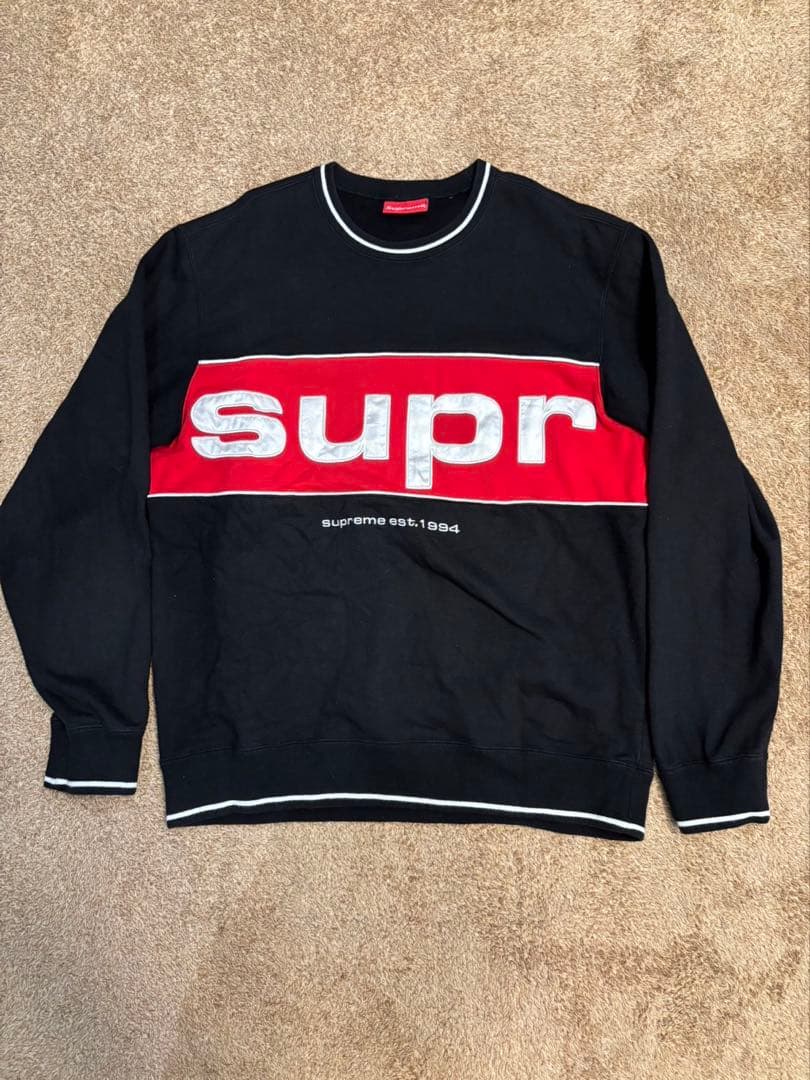 シュプリーム　supreme スウェット　刺繍ロゴ　黒赤　裏起毛 Supreme （シュプリーム）の「supreme シュプリーム パーカー 裏起毛